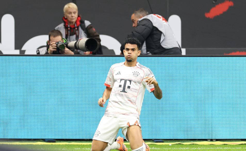 9亿豪门创造历史，孔帕尼成足坛第一人