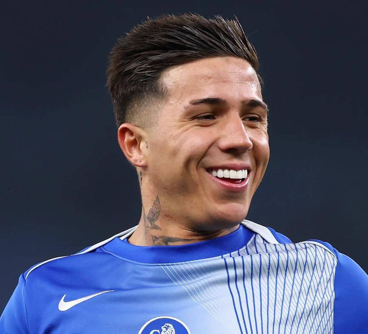 大瓜！周薪18万还不满足？恩佐曝离队全是套路，只为逼切尔西打破薪资规则给高薪